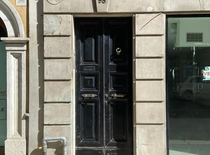 Apartman The Singer's House Bari